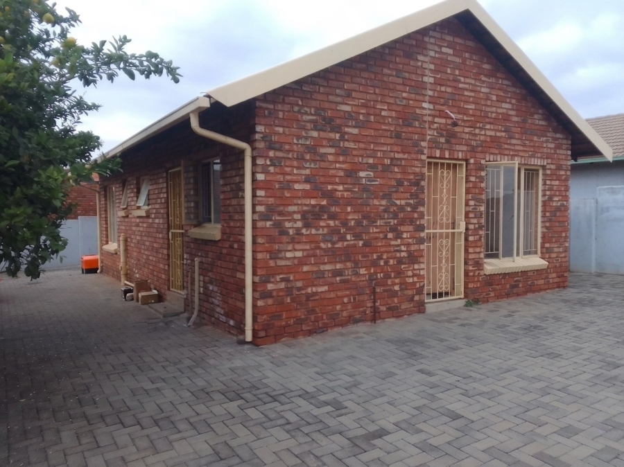 3 Bedroom Property for Sale in Geelhoutpark North West